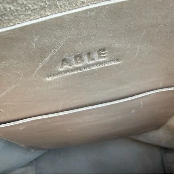 Able Selam 100% Leather Tote in Pebble 3 Deep Pockets Better with Age - Picture 6 of 11